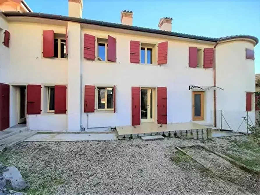 Immagine 2 di Casa indipendente in vendita  in Via Monte Santo, 3 a Cison Di Valmarino