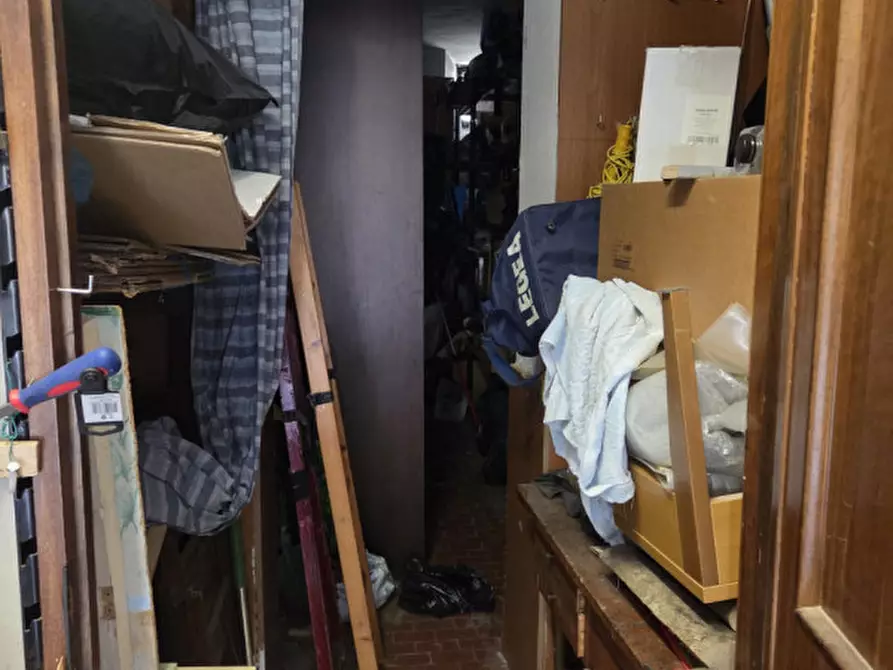 Immagine 6 di Garage in vendita  in via della casella 28 a Firenze