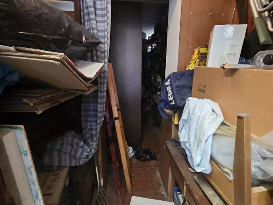 Immagine 7 di Garage in vendita  in via della casella 28 a Firenze