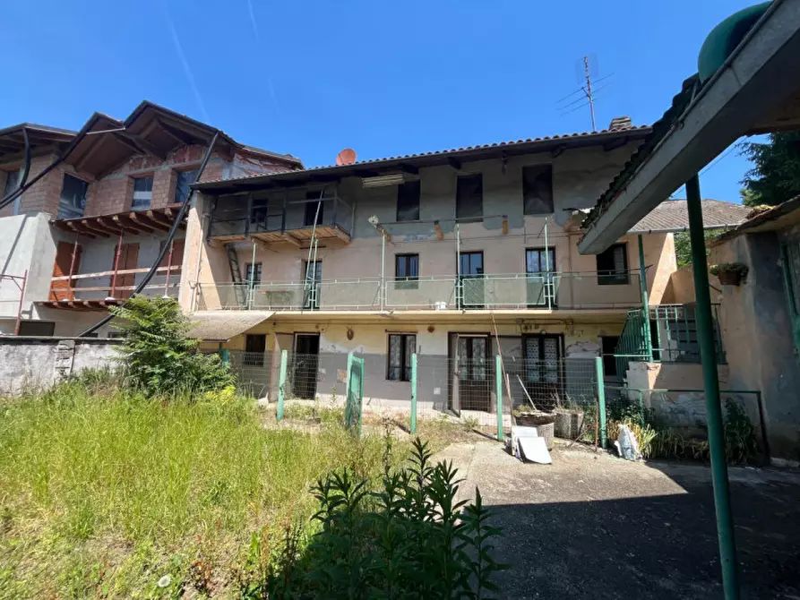 Immagine 2 di Casa indipendente in vendita  in Strada Raviola, 2 a Bairo