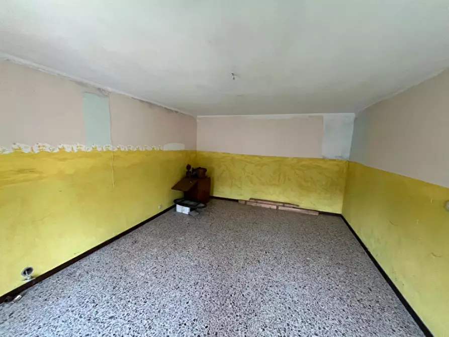 Immagine 12 di Casa indipendente in vendita  in Strada Raviola, 2 a Bairo