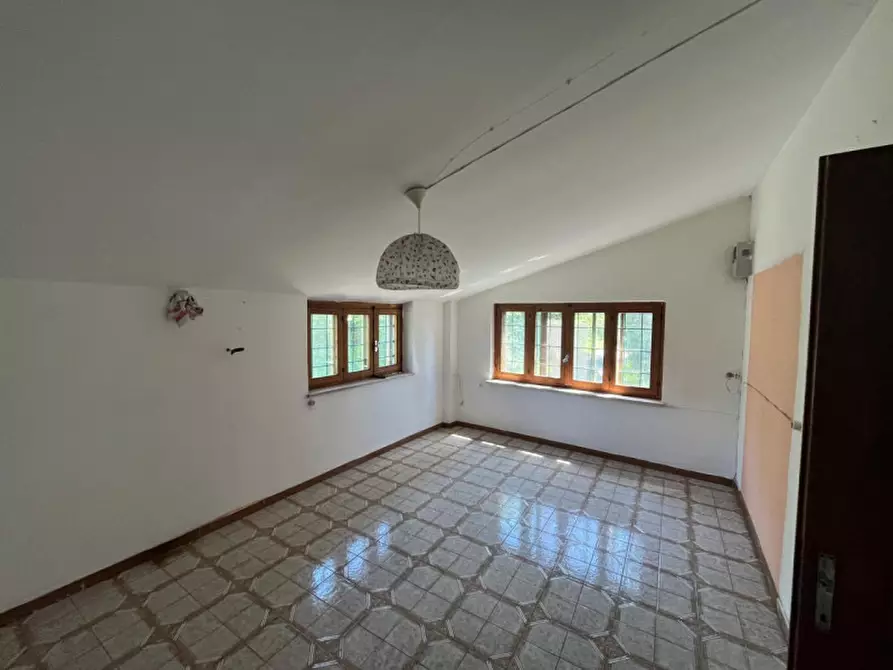 Immagine 15 di Casa indipendente in vendita  in Strada Raviola, 2 a Bairo