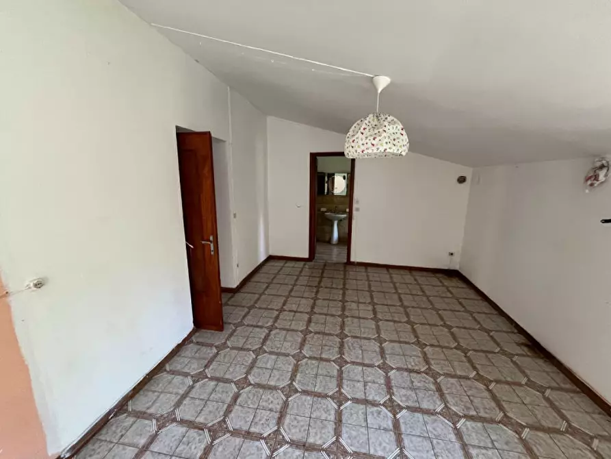 Immagine 16 di Casa indipendente in vendita  in Strada Raviola, 2 a Bairo