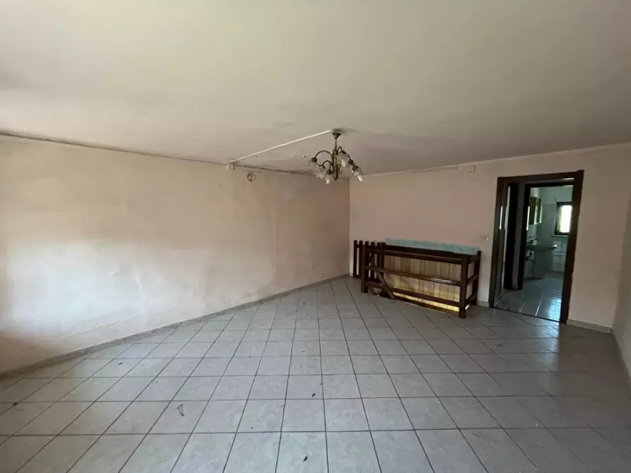 Immagine 17 di Casa indipendente in vendita  in Strada Raviola, 2 a Bairo