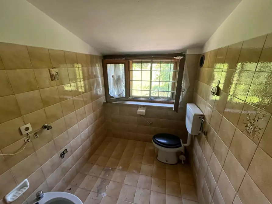 Immagine 27 di Casa indipendente in vendita  in Strada Raviola, 2 a Bairo