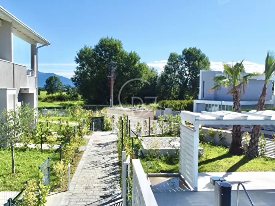 Immagine 7 di Appartamento in vendita  in Via Adriano a Desenzano Del Garda