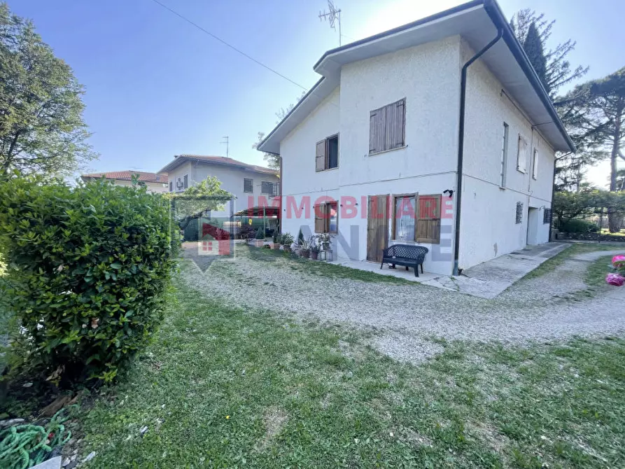 Immagine 3 di Casa bifamiliare in vendita  in Via Giovanni Pascoli, 20 36010 Chiuppano (VI) a Chiuppano