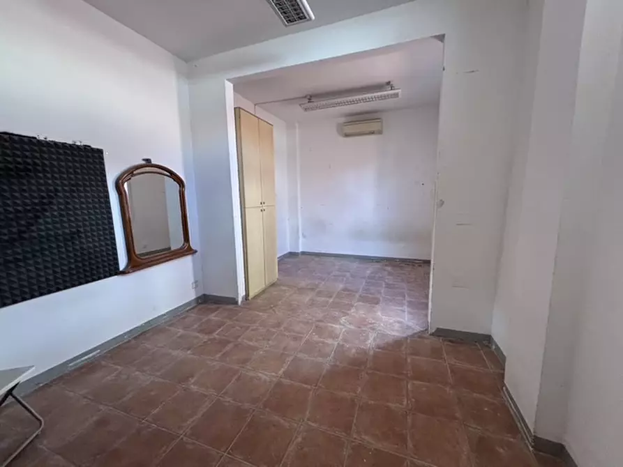 Immagine 6 di Negozio in affitto  in VIA LULLI a Firenze
