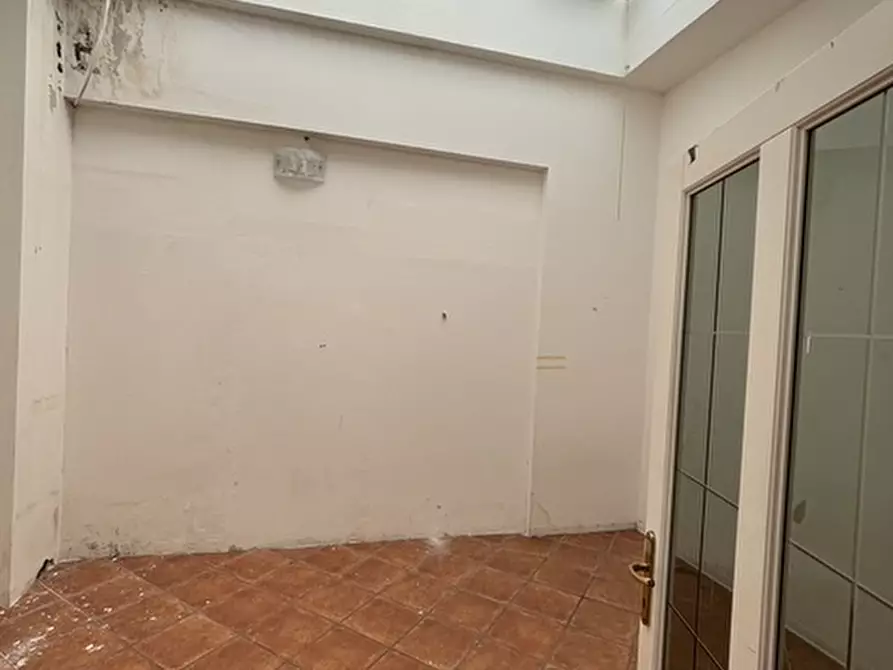 Immagine 29 di Negozio in affitto  in VIA LULLI a Firenze