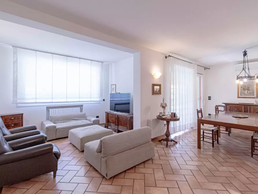 Immagine 5 di Casa bifamiliare in vendita  in Via dei Pini a Pianoro