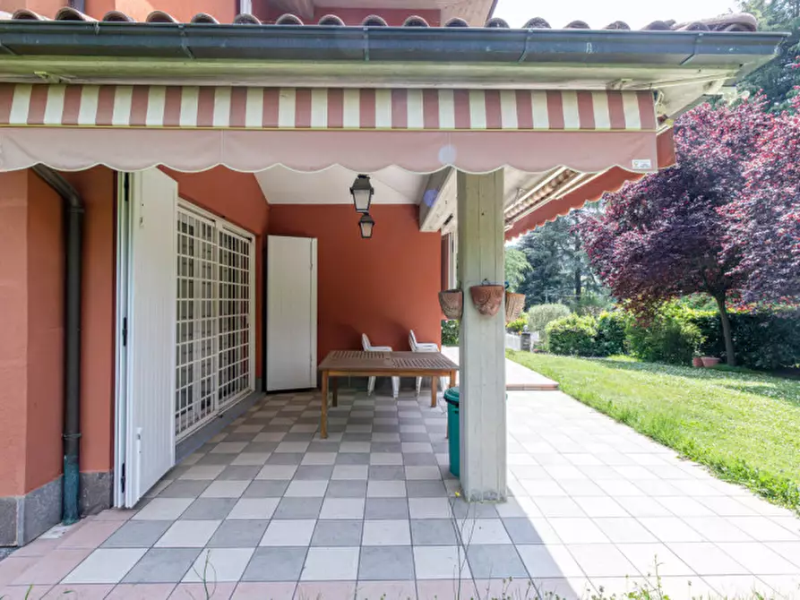 Immagine 7 di Casa bifamiliare in vendita  in Via dei Pini a Pianoro