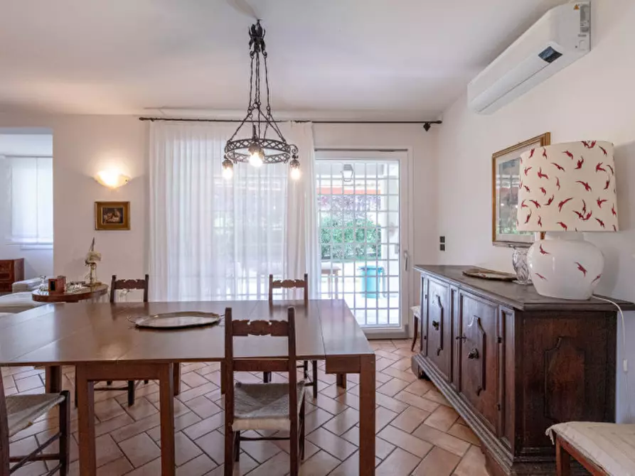 Immagine 10 di Casa bifamiliare in vendita  in Via dei Pini a Pianoro