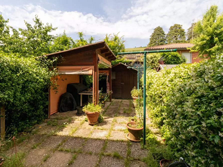 Immagine 15 di Casa bifamiliare in vendita  in Via dei Pini a Pianoro