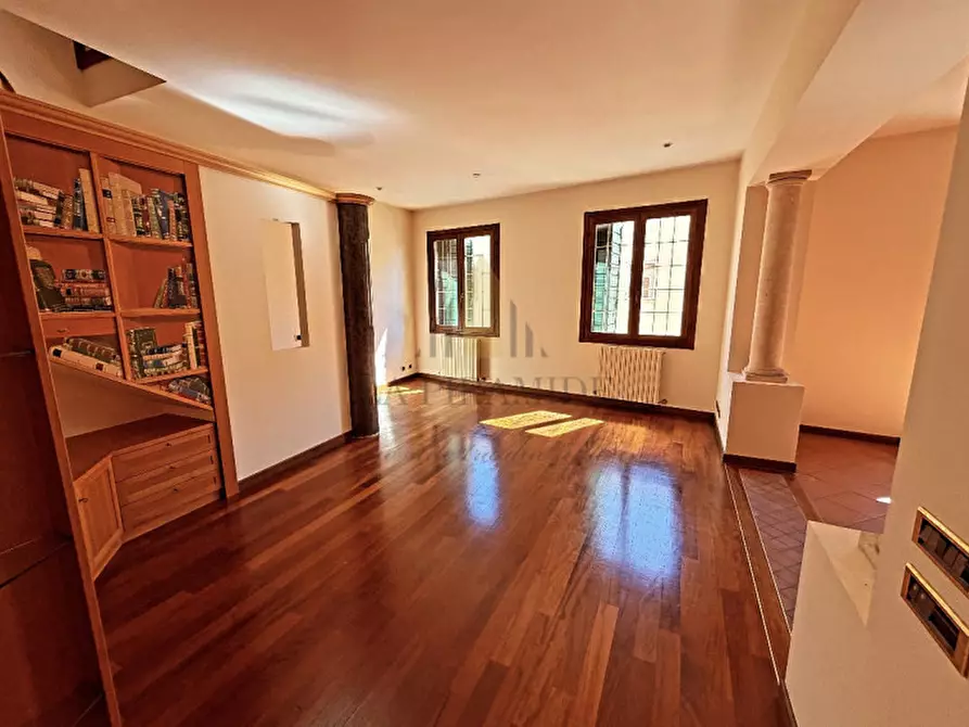 Immagine 1 di Appartamento in vendita  in CENTRO STORICO DUPLEX RIF 267 a Padova