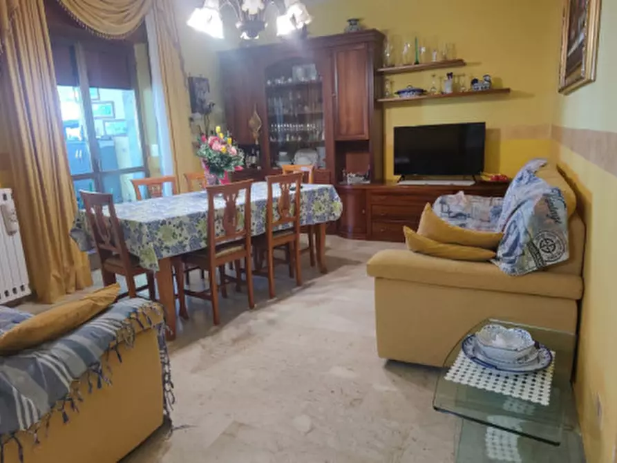 Immagine 4 di Appartamento in vendita  in Via S.Andrea a Eboli