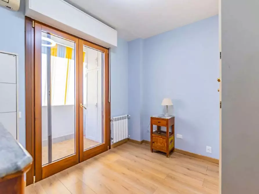 Immagine 2 di Appartamento in vendita  in Via Piero Caleffi a Roma