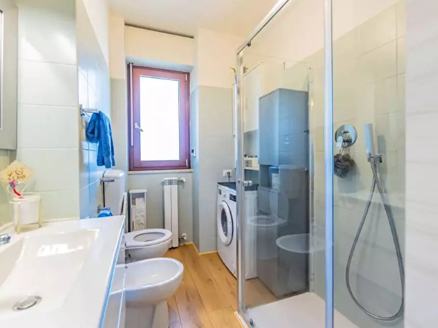 Immagine 7 di Appartamento in vendita  in Via Piero Caleffi a Roma
