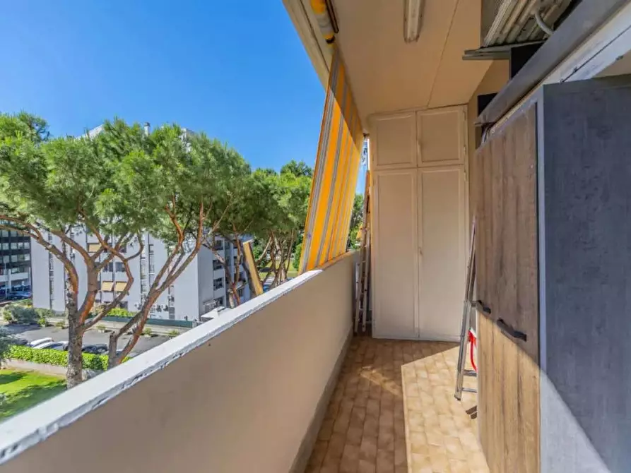 Immagine 10 di Appartamento in vendita  in Via Piero Caleffi a Roma