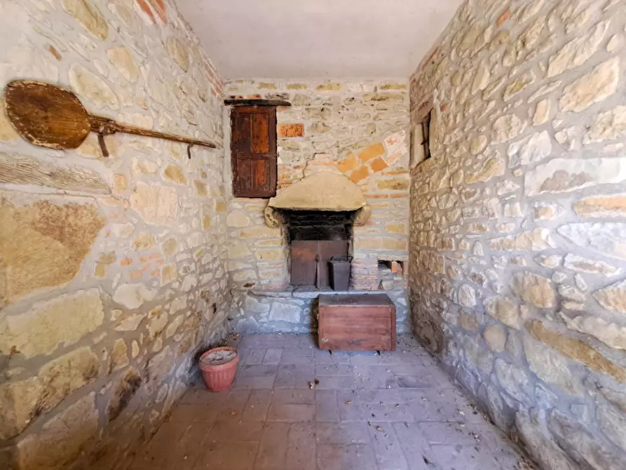 Immagine 29 di Rustico / casale in vendita  a Tuoro Sul Trasimeno
