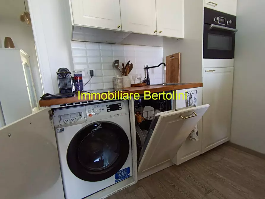 Immagine 3 di Appartamento in vendita  in VIA PRIVATA SERENELLA a San Remo