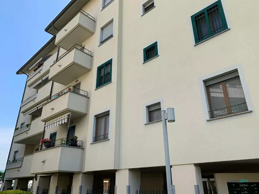 Immagine 21 di Appartamento in affitto  in Via Luigi Calori, 17 a Locate Di Triulzi