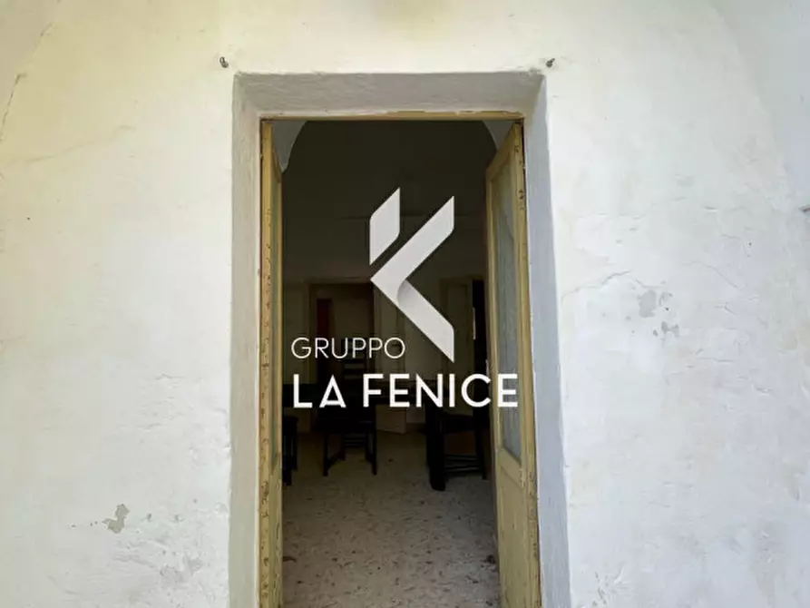 Immagine 43 di Rustico / casale in vendita  in viale delle ginestre a Locorotondo