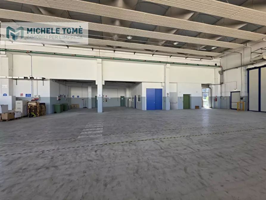 Immagine 15 di Capannone industriale in vendita  in Circumvallazione Bran a Caprino Veronese