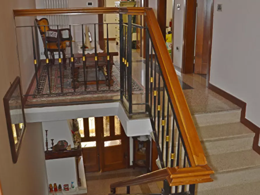 Immagine 7 di Casa indipendente in vendita  in Strada Rivarotta 22 a Bassano Del Grappa