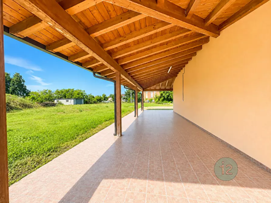 Immagine 1 di Casa bifamiliare in vendita  in Via Borgo a Concordia Sulla Secchia