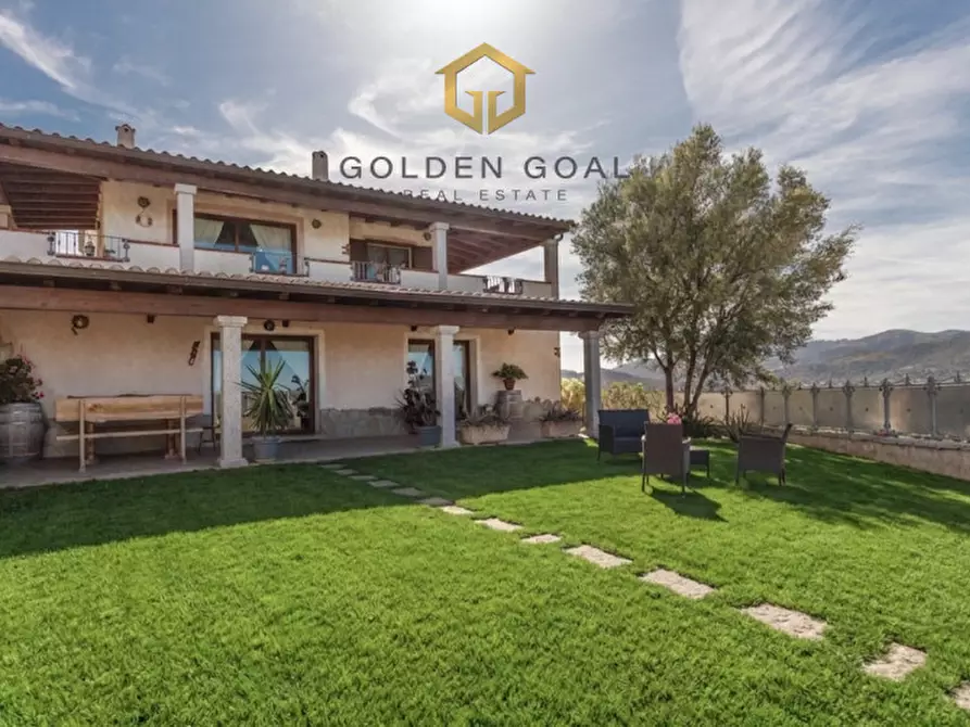 Immagine 1 di Villa in vendita  in Località badde manna a Torpè
