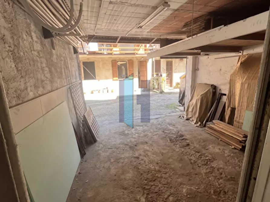 Immagine 7 di Loft/Open space in vendita  in Via Luigi Gamba a Curno