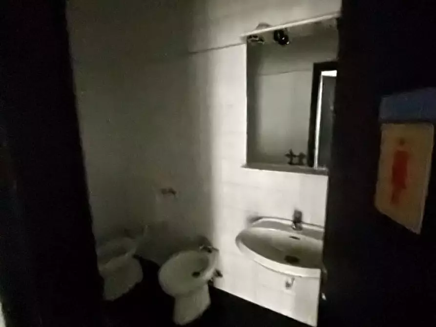Immagine 7 di Negozio in affitto  in VIA LULLI a Firenze