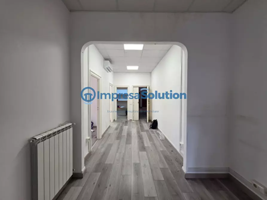 Immagine 12 di Ufficio in affitto  in Via Benedetto Cariteo a Napoli