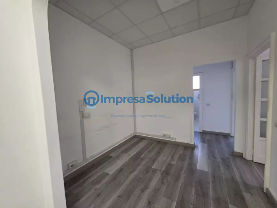 Immagine 33 di Ufficio in affitto  in Via Benedetto Cariteo a Napoli