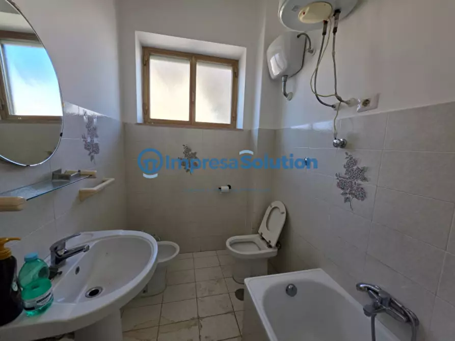 Immagine 36 di Ufficio in affitto  in Via Benedetto Cariteo a Napoli