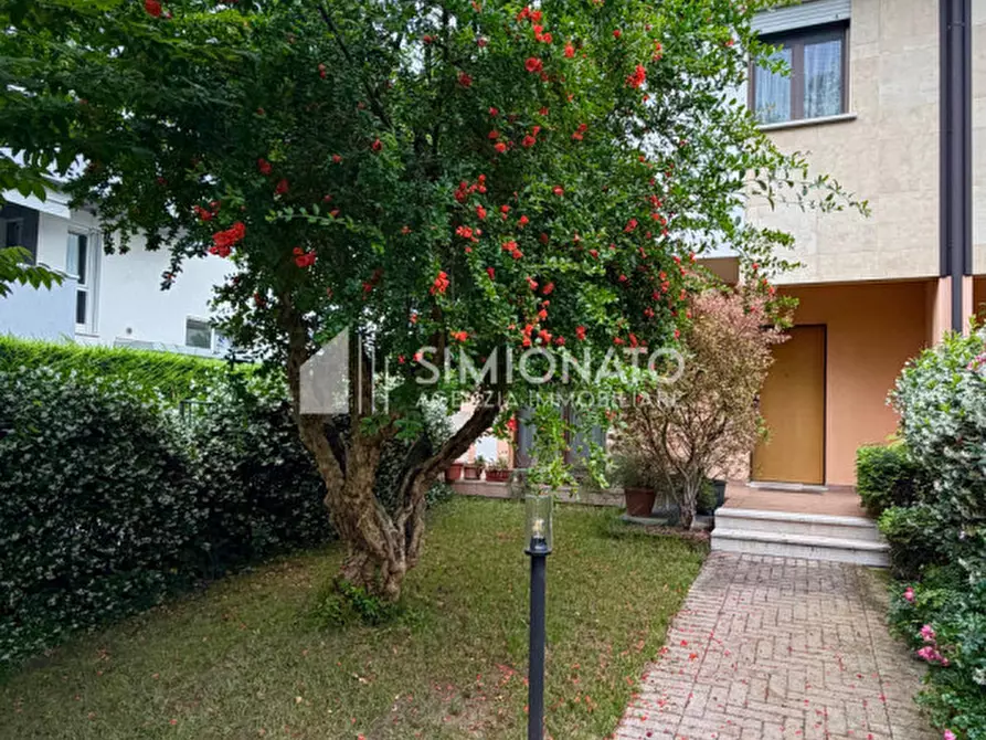 Immagine 1 di Villetta a schiera in vendita  in Via Torcello a Spinea