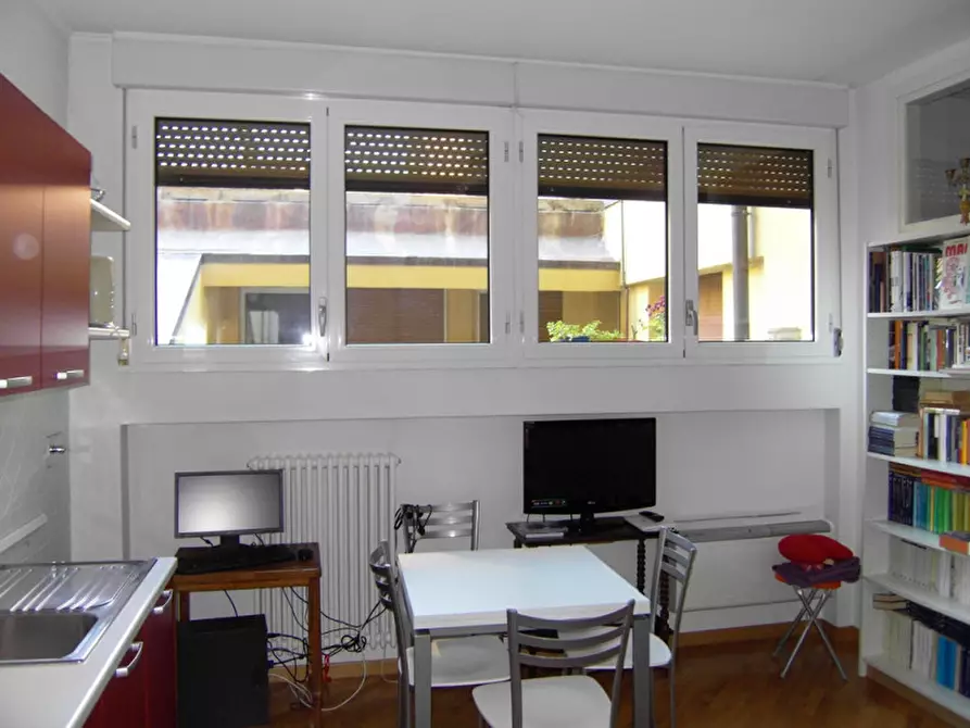 Immagine 3 di Appartamento in vendita  in Via Sant'Isaia a Bologna