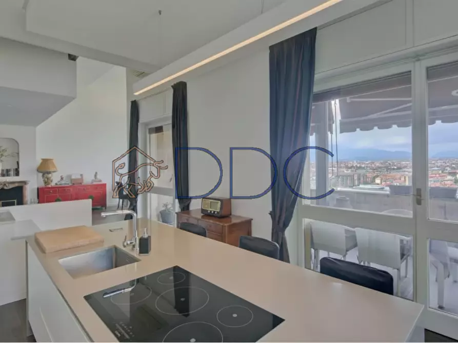Immagine 15 di Appartamento in vendita  in Strada delle Terrazze 56 a Torino