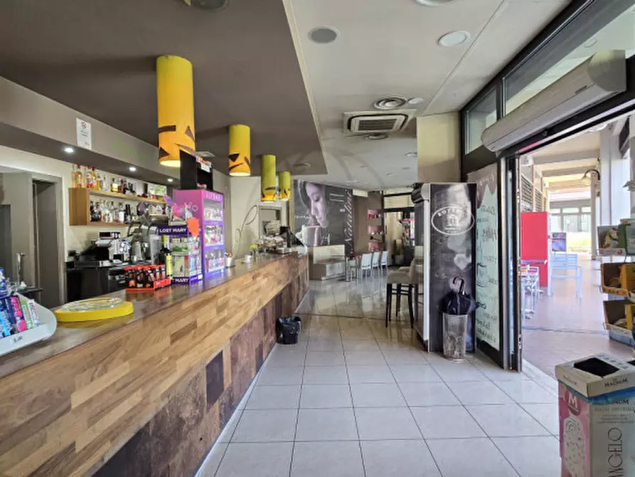 Immagine 4 di Negozio in vendita  in Via del Rivo, 98 a Terni