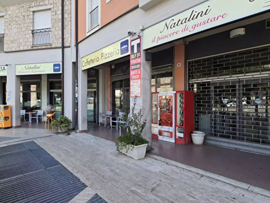Immagine 5 di Negozio in vendita  in Via del Rivo, 98 a Terni