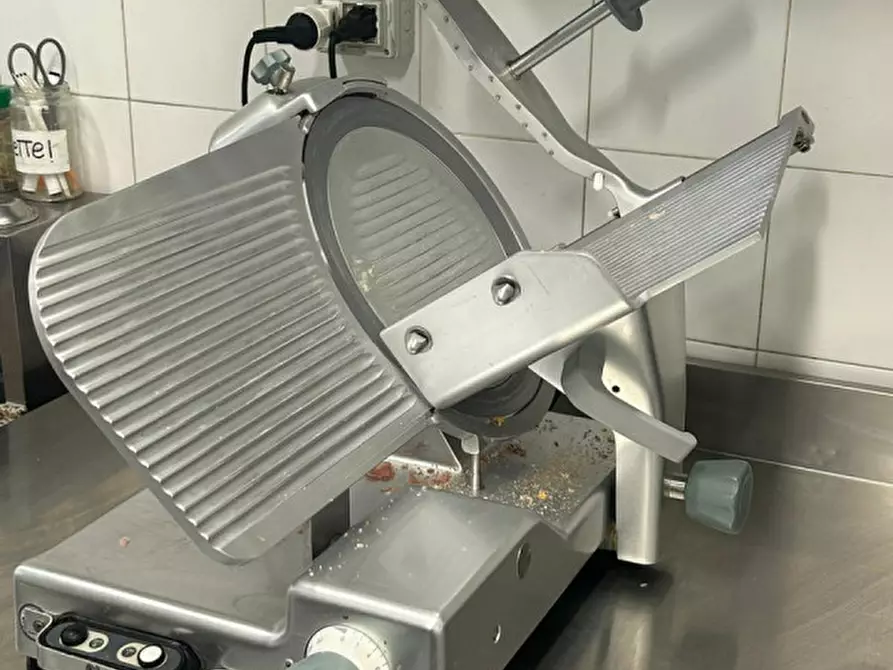 Immagine 7 di Attività commerciale in vendita  in parco leonardo a Fiumicino