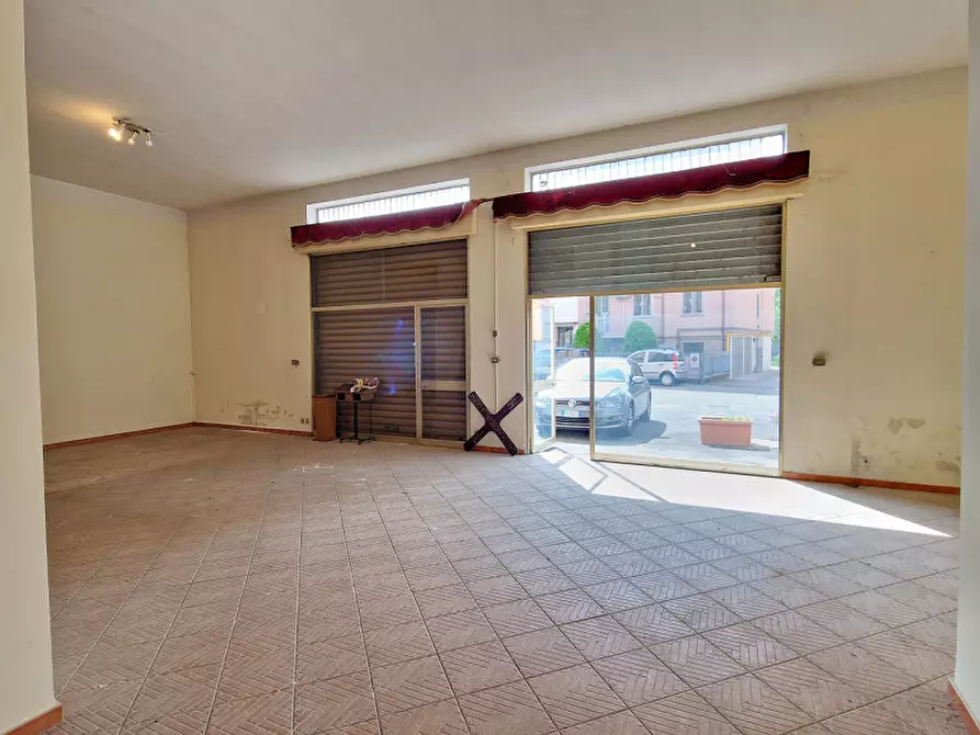 Immagine 2 di Negozio in vendita  in Via Baiesi, 112H a Anzola Dell'emilia