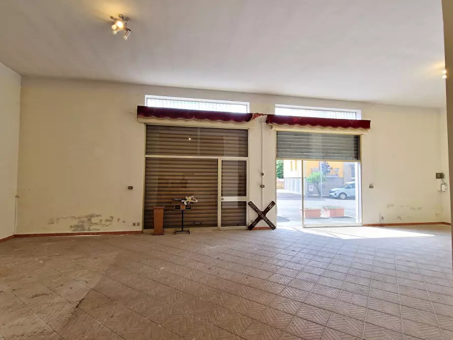Immagine 3 di Negozio in vendita  in Via Baiesi, 112H a Anzola Dell'emilia