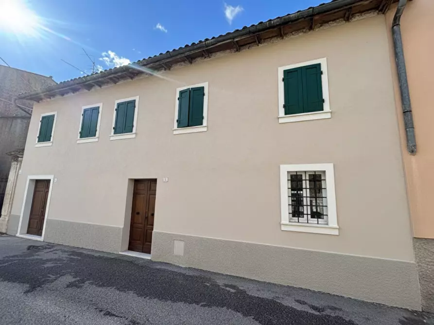 Immagine 4 di Rustico / casale in vendita  in Via Della Libertà a Tregnago