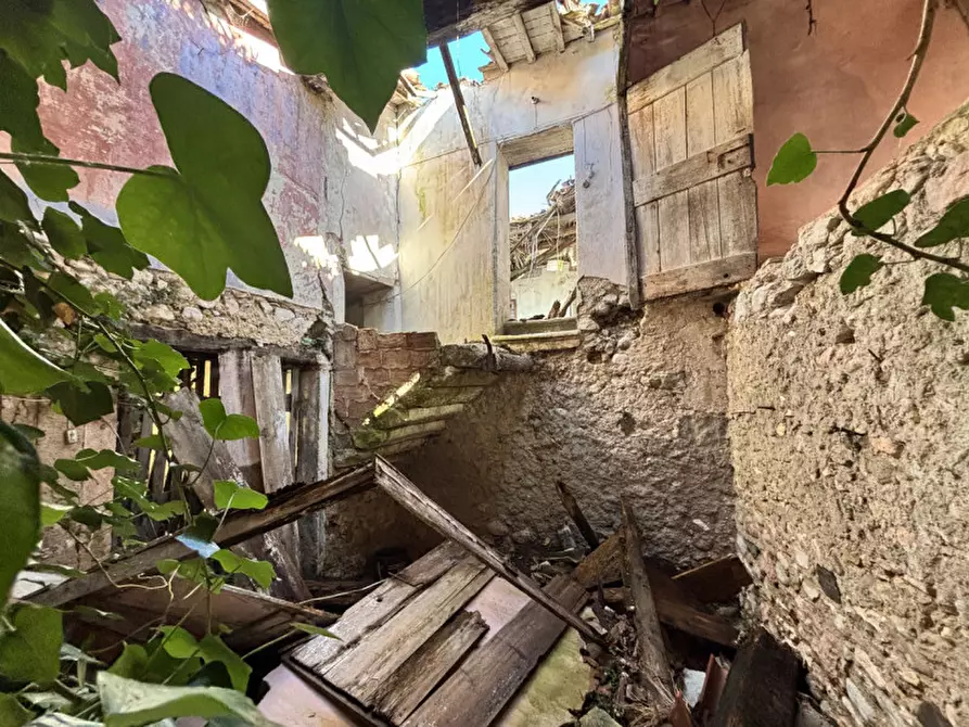 Immagine 12 di Rustico / casale in vendita  in Via Della Libertà a Tregnago