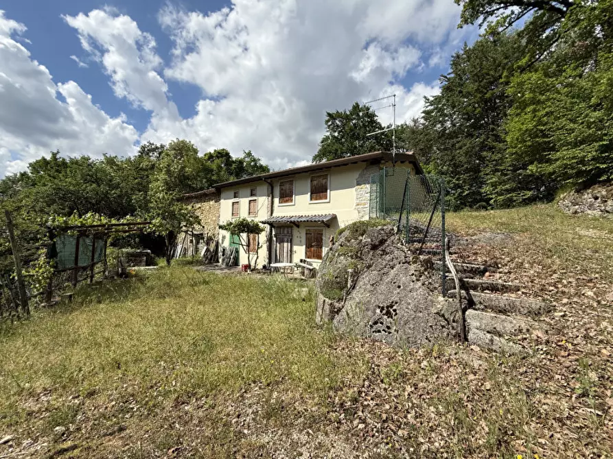Immagine 1 di Rustico / casale in vendita  a Badia Calavena