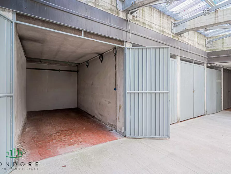 Immagine 48 di Appartamento in vendita  in via Giuseppe Mazzini a Bologna