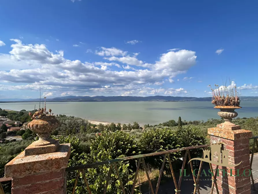 Immagine 4 di Appartamento in vendita  in via vittorio emanuele a Castiglione Del Lago