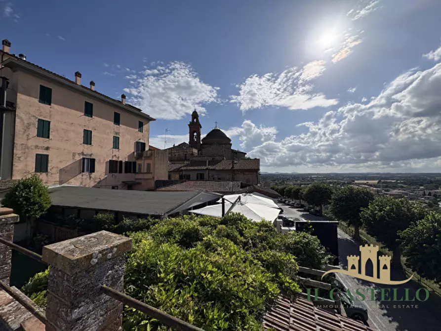 Immagine 5 di Appartamento in vendita  in via vittorio emanuele a Castiglione Del Lago
