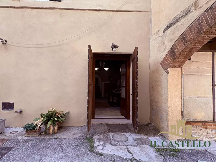 Immagine 30 di Appartamento in vendita  in via vittorio emanuele a Castiglione Del Lago